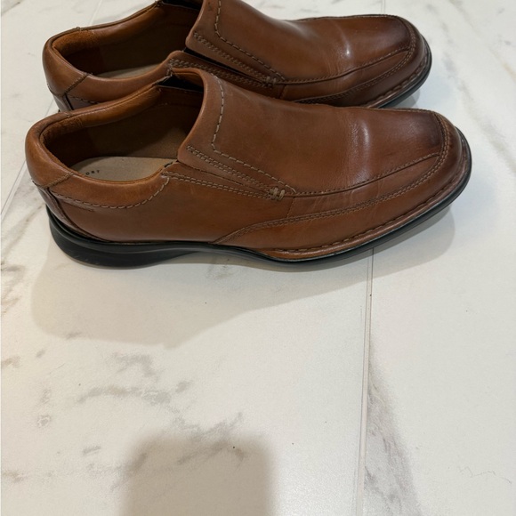 Clark’s Men’s Comfort Collection Brown Slip on Loafer Size 11 - Picture 2 of 8